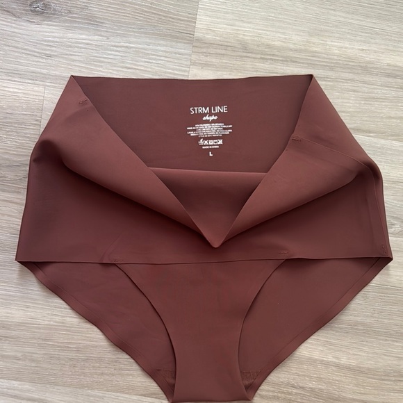 Seamless High-Waist Shapewear Briefs - Brown - Picture 2 of 3